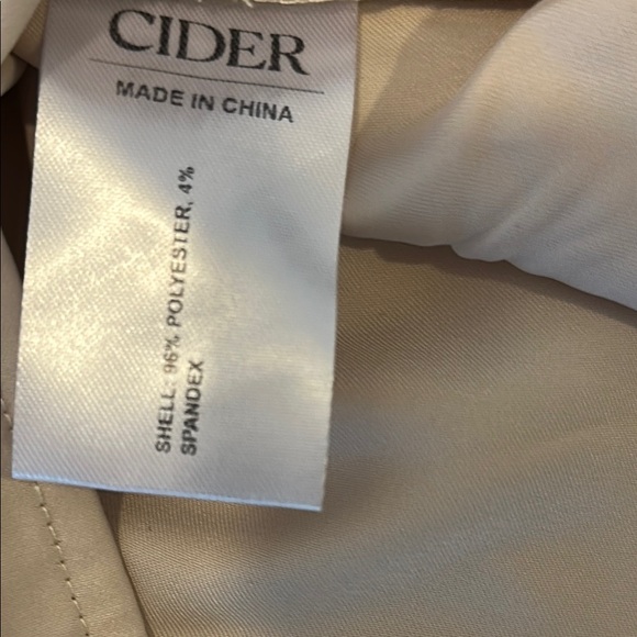 Cider Chic Beige Drape Top NWT - Picture 8 of 8